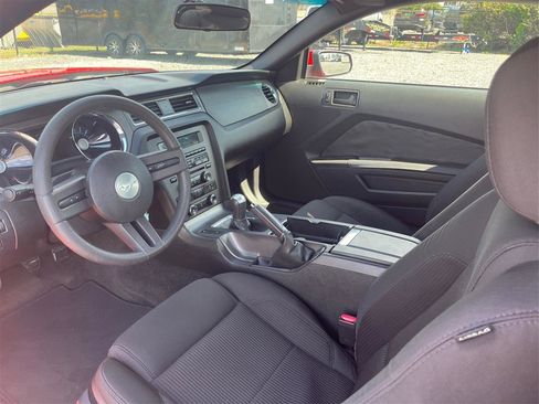 Used 2011 Ford Mustang GT RWD image 9