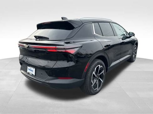 New 2026 Chevrolet Equinox EV LT image 5