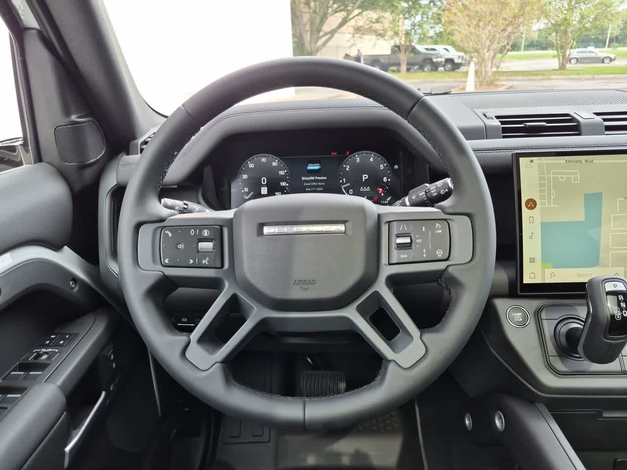 New 2026 Land Rover Defender 110 X-Dynamic SE AWD/4WD image 25