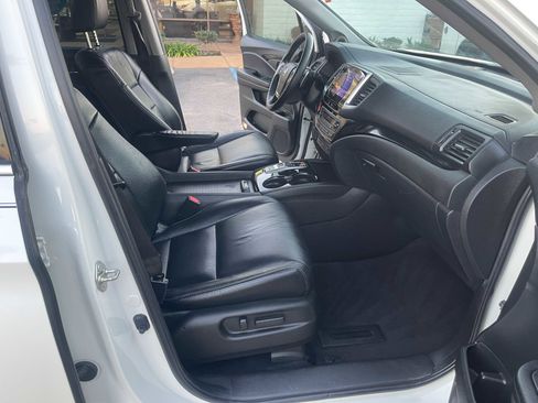 Used 2017 Honda Pilot Touring image 22