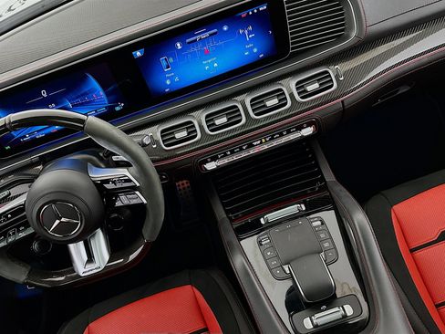 Used 2024 Mercedes-Benz GLE 53 AMG GLE 53C4 AMG Night 4MATIC image 18