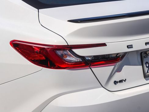 Used 2026 Toyota Camry Hybrid w/ Multimedia Upgrade Package image 11