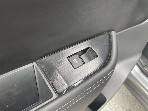 Used 2021 Nissan Rogue SV w/ Premium Package FWD image 17