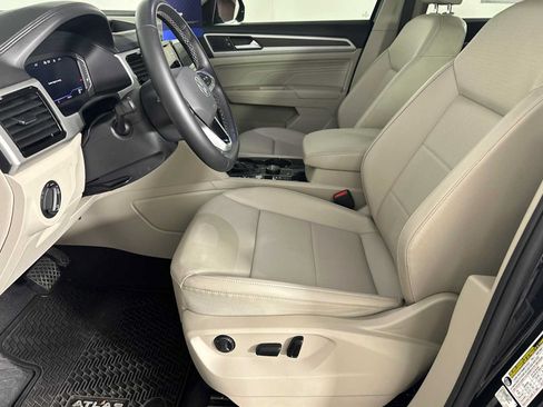 Used 2022 Volkswagen Atlas SE w/ Black Wheel Package AWD/4WD image 8