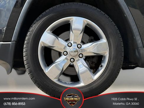 Used 2012 Jeep Grand Cherokee Overland Summit AWD/4WD image 30
