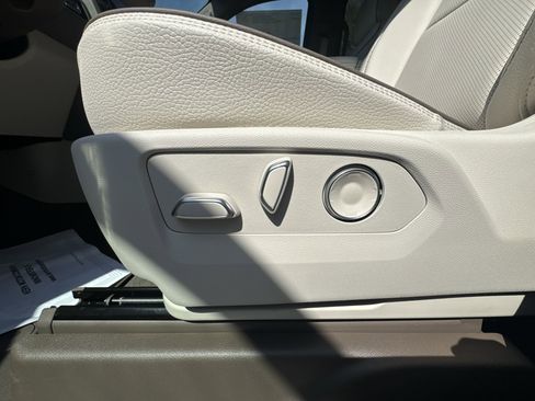 New 2026 GMC Yukon Denali w/ Denali Reserve Package image 14