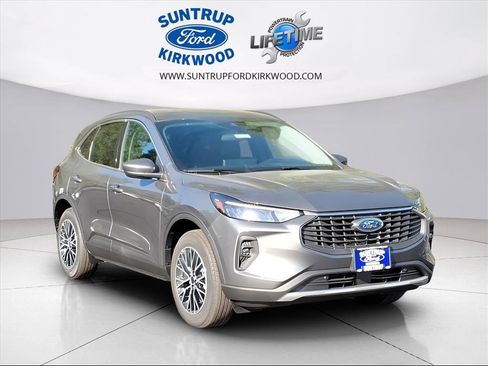 New 2026 Ford Escape SE image 1