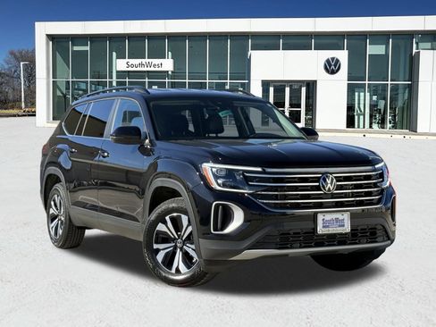 New 2025 Volkswagen Atlas SE image 1