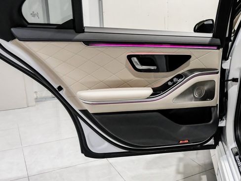 Used 2025 Mercedes-Benz S 580 4MATIC Sedan image 46