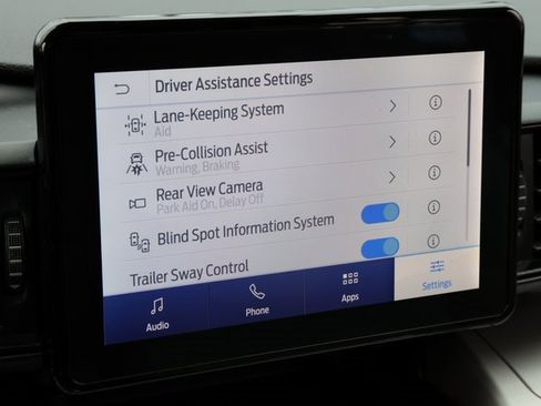 Used 2022 Ford Explorer XLT image 30