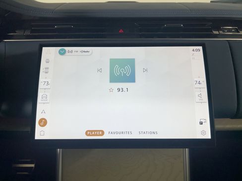 New 2025 Land Rover Range Rover SV image 20