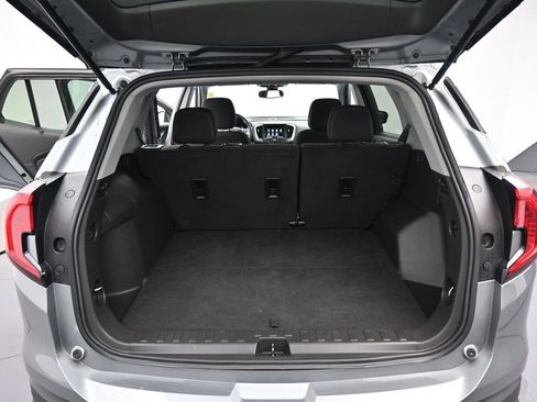 Certified 2024 GMC Terrain SLE image 22