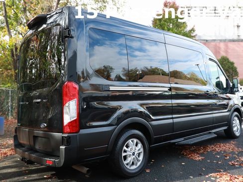 Used 2023 Ford Transit 350 XLT image 7