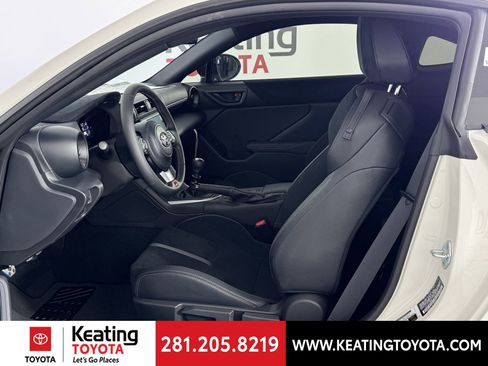 New 2026 Toyota GR86 Premium image 4