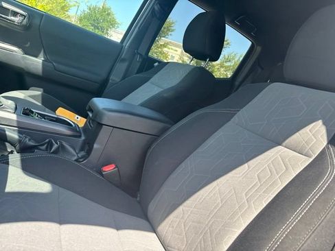 Used 2023 Toyota Tacoma TRD Sport AWD/4WD image 8