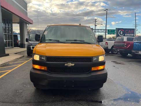 Used 2019 Chevrolet Express 3500 w/ Driver Convenience Package image 2