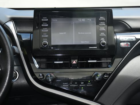 Used 2024 Toyota Camry LE w/ Convenience Package FWD image 16