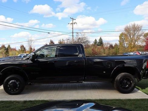 Used 2025 RAM 3500 Limited image 36
