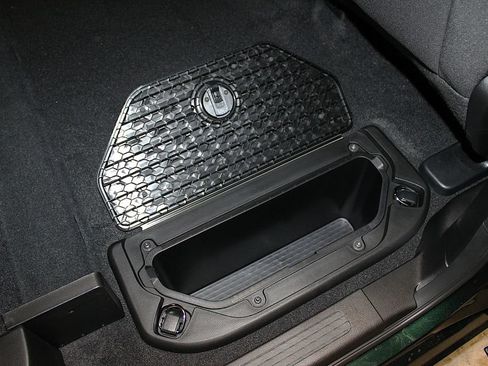New 2026 RAM 1500 4x4 Crew Cab image 35