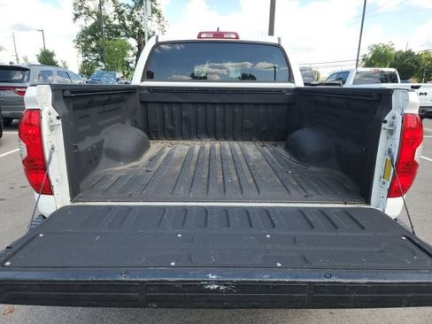 Used 2021 Toyota Tundra Limited w/ Limited Premium Package AWD/4WD image 10