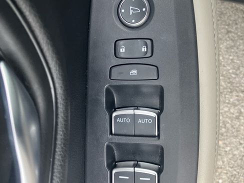 Used 2024 Honda HR-V EX-L image 12