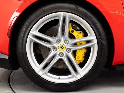 Certified 2018 Ferrari 812 Superfast image 16