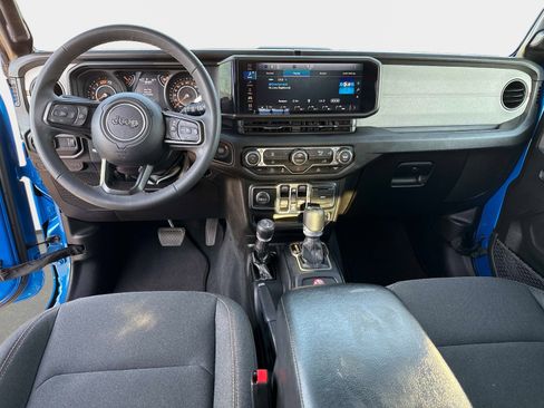 Used 2024 Jeep Wrangler Sport S image 17