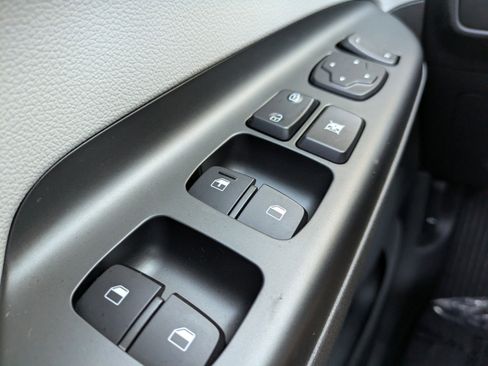 Certified 2022 Hyundai Kona SE image 17