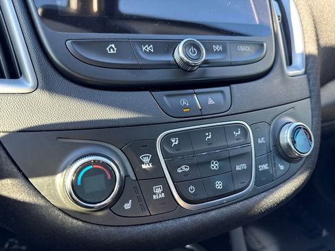 Used 2022 Chevrolet Malibu LT image 46