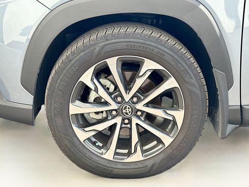 Used 2024 Toyota Corolla Cross XLE image 36