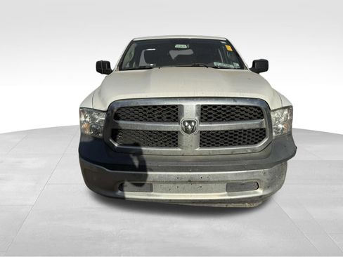 Used 2018 RAM 1500 Tradesman w/ Chrome Appearance Group RWD image 8