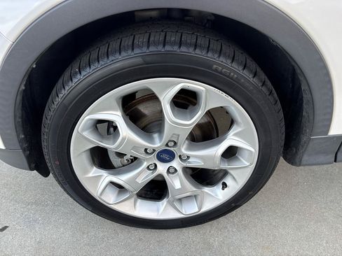 Used 2013 Ford Escape Titanium w/ Class II Trailer Tow Pkg FWD image 11