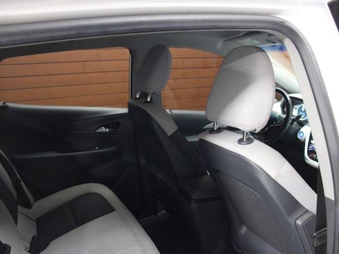 Used 2020 Chevrolet Bolt LT image 25