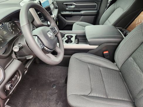 New 2026 RAM 1500 4x4 Crew Cab image 15