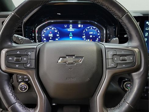 Used 2022 Chevrolet Silverado 1500 ZR2 w/ Technology Package AWD/4WD image 18