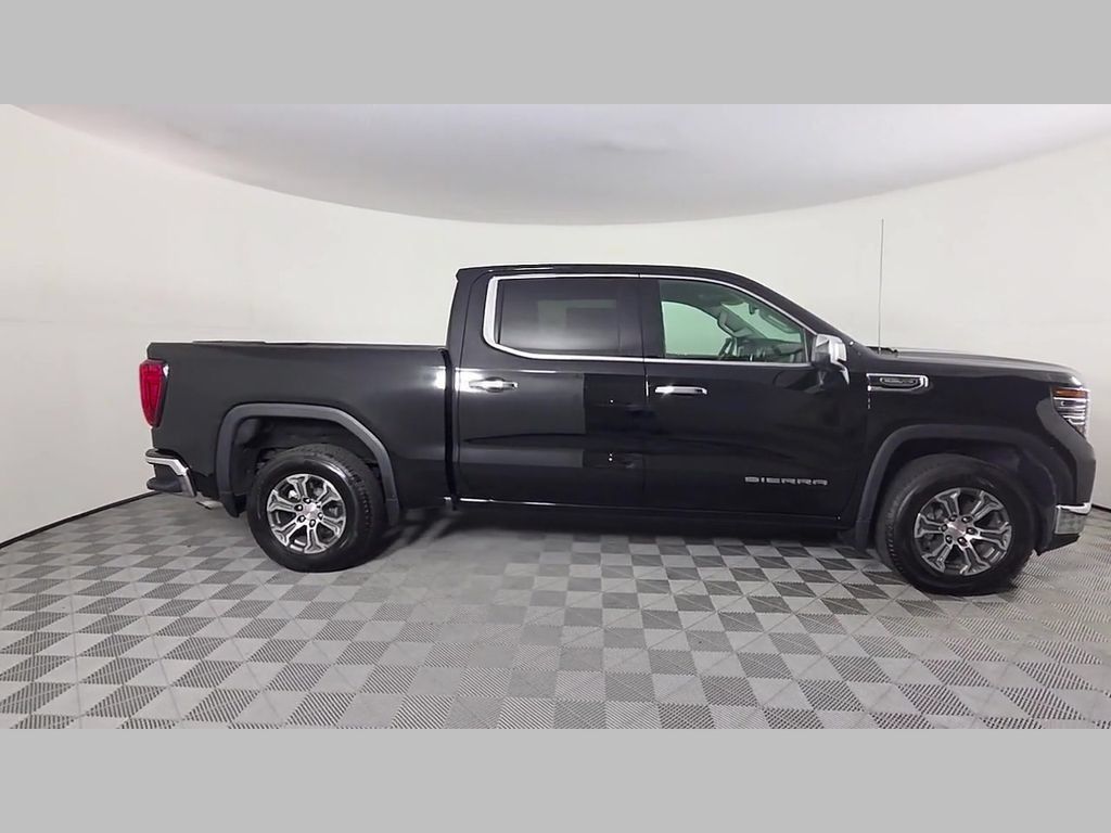 Used 2025 GMC Sierra 1500 SLT RWD image 36