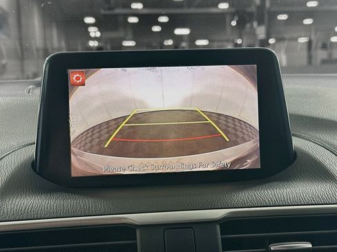 Used 2017 MAZDA MAZDA3 Touring FWD image 21
