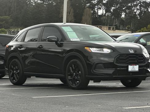 Certified 2025 Honda HR-V Sport image 6