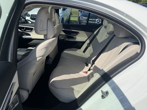 Certified 2024 Mercedes-Benz E 350 4MATIC Sedan image 32