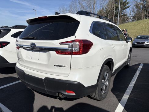Used 2025 Subaru Ascent Premium image 6