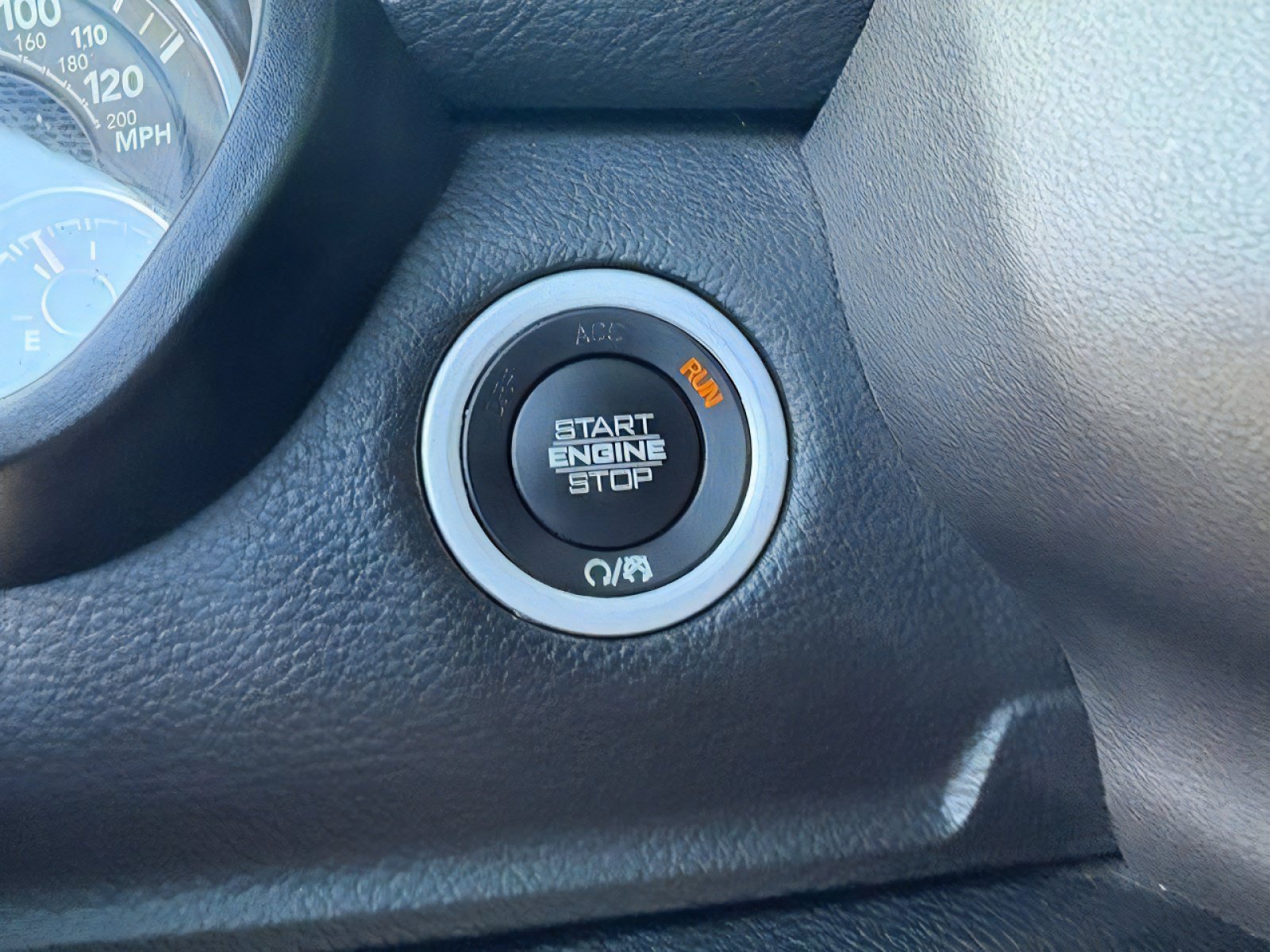 Used 2021 RAM 1500 Laramie w/ Sport Appearance Package AWD/4WD image 23