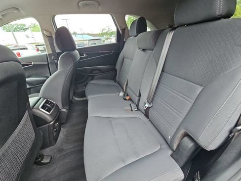 Used 2019 Kia Sorento AWD w/ LX Convenience Package image 28
