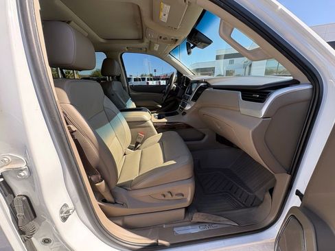 Used 2019 GMC Yukon XL SLT w/ Open Road Package AWD/4WD image 25