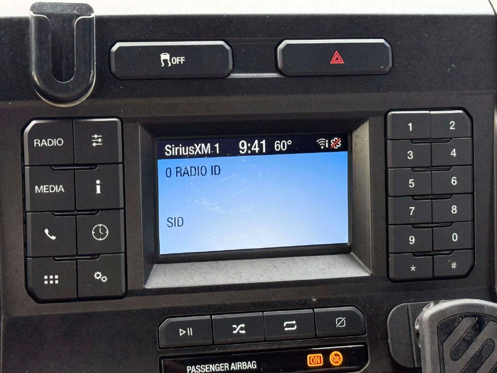 Used 2021 Ford F250 XL w/ Power Equipment Group AWD/4WD image 20