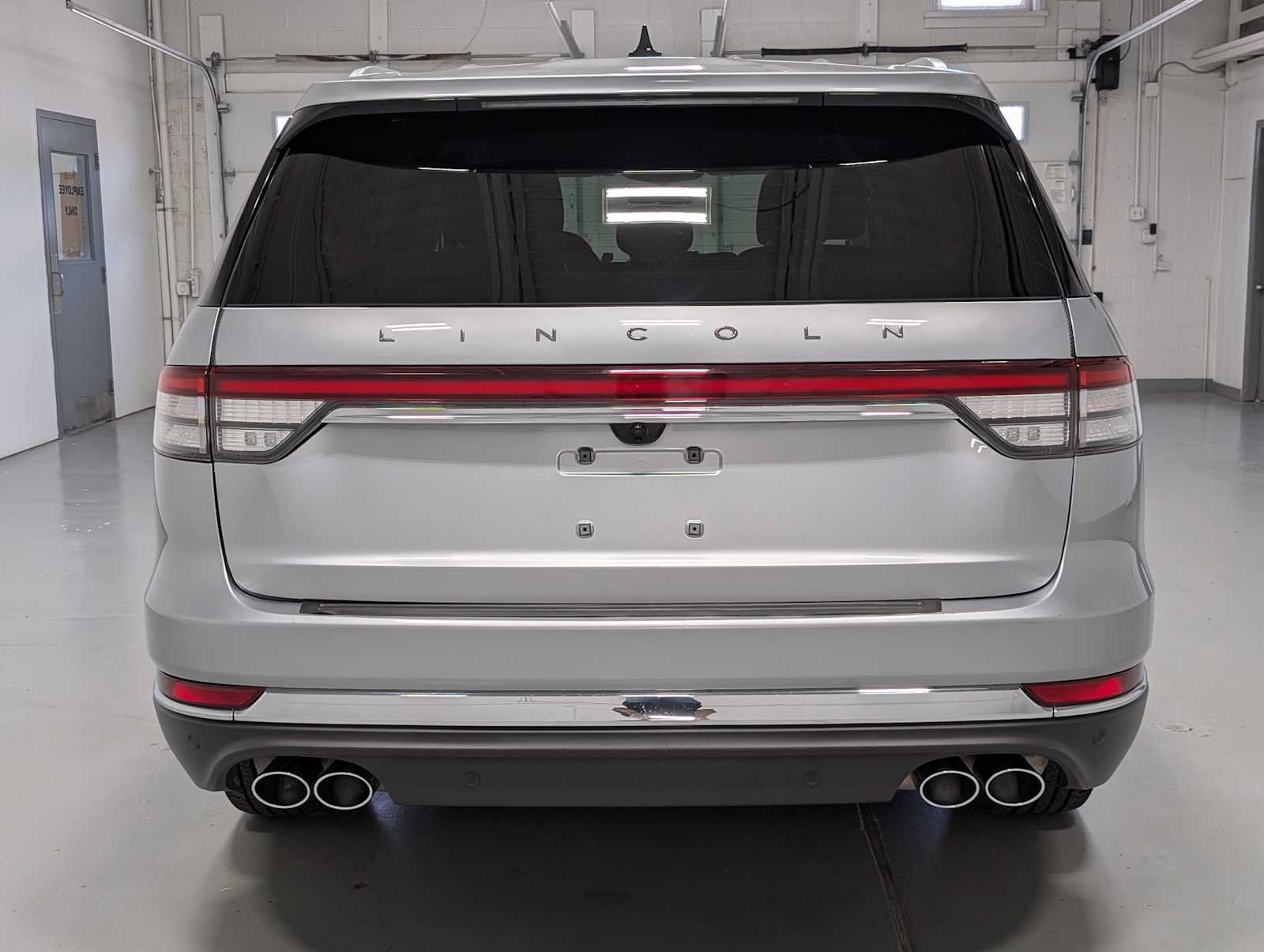 Used 2021 Lincoln Aviator AWD w/ Elements Package image 9