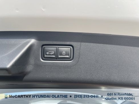 Used 2025 Hyundai Santa Fe Limited image 18