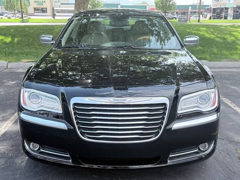 Used 2012 Chrysler 300 Limited w/ Luxury Group RWD image 14