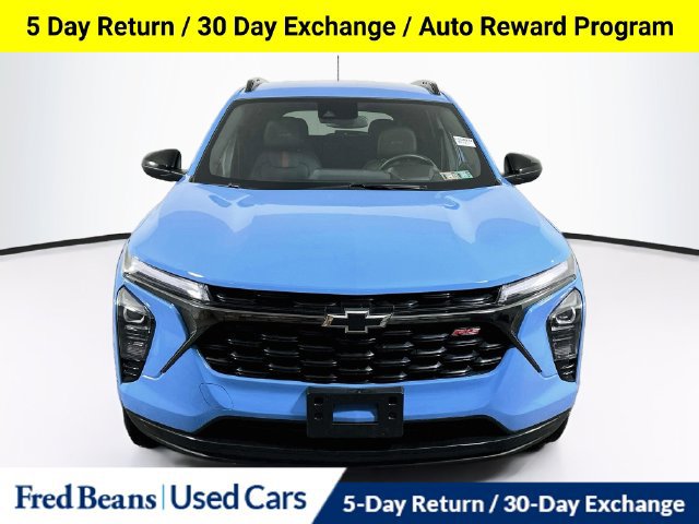 Used 2024 Chevrolet Trax RS w/ Driver Confidence Package FWD image 3