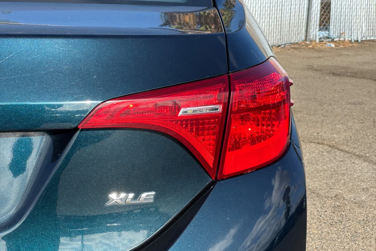 Used 2019 Toyota Corolla XLE FWD image 21