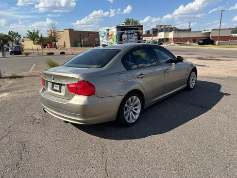 Used 2011 BMW 328i xDrive Sedan AWD/4WD image 3